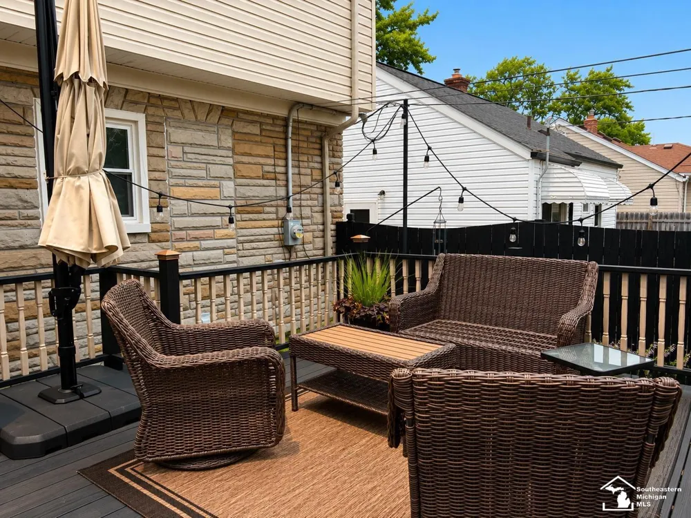 1099 Cora Street Wyandotte City, MI 48192