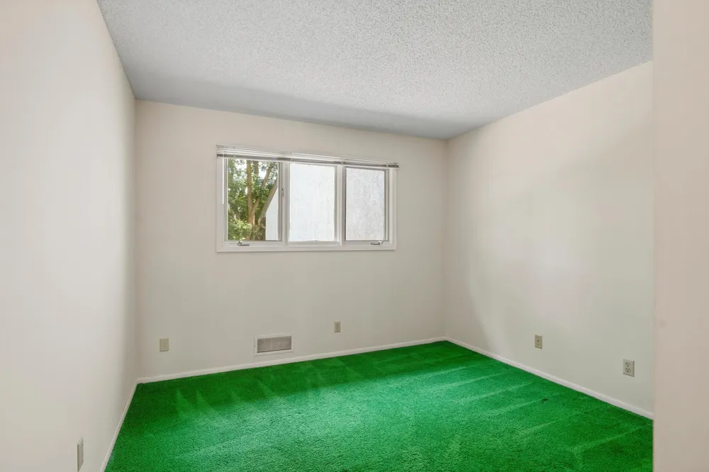 6124 Blake Ridge Road Edina, MN 55436