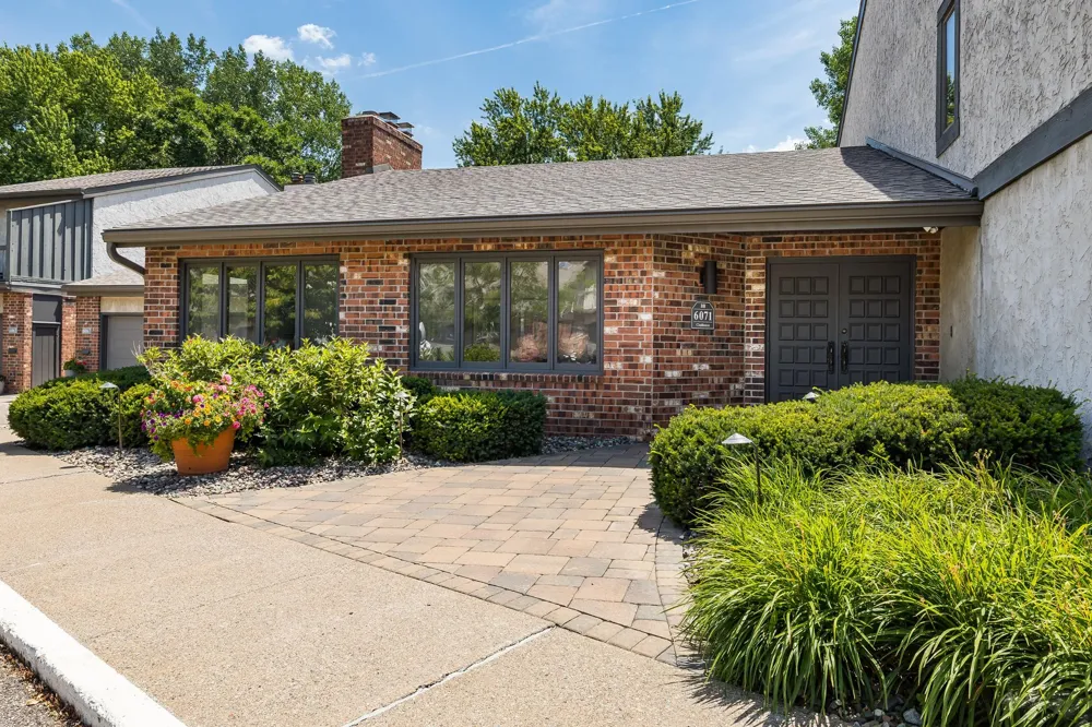 6124 Blake Ridge Road Edina, MN 55436