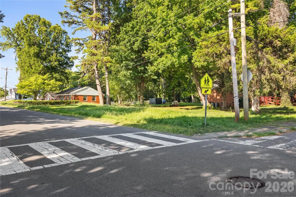 1301 Hateras Avenue Charlotte, NC 28216