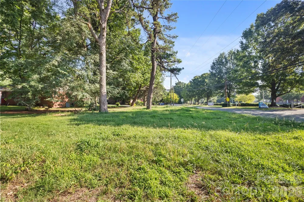 1301 Hateras Avenue Charlotte, NC 28216