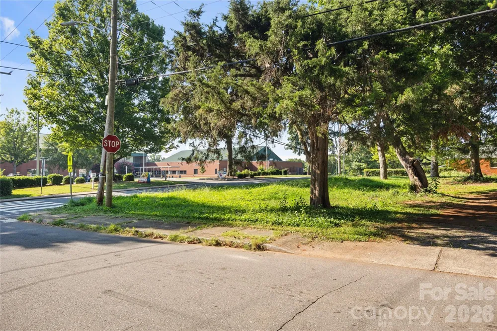 1301 Hateras Avenue Charlotte, NC 28216