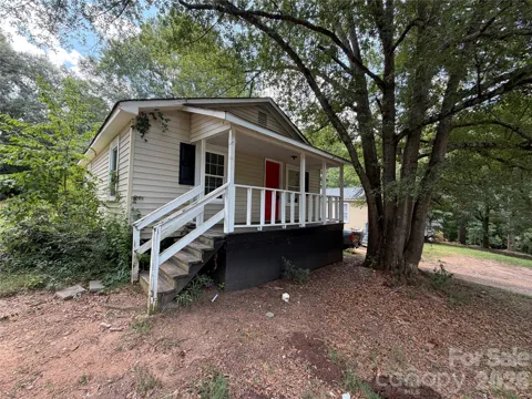 1104 Spann Street
