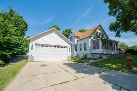 411 E Gustavus Avenue