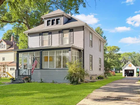 313 Hollett Street