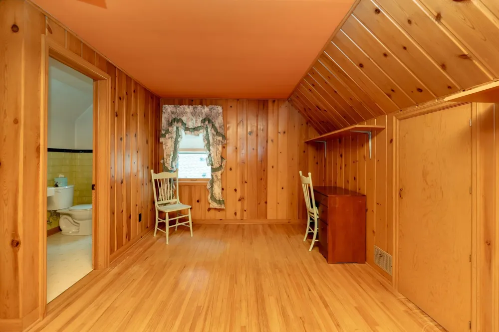 102 5th Street NE Montgomery, MN 56069