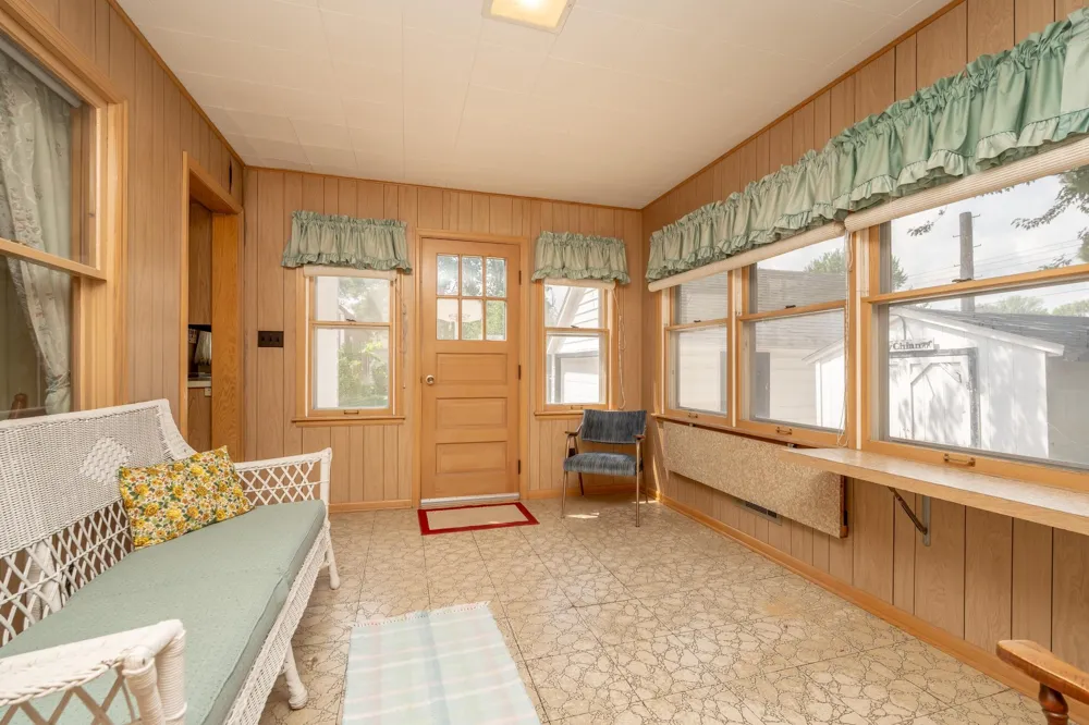 102 5th Street NE Montgomery, MN 56069