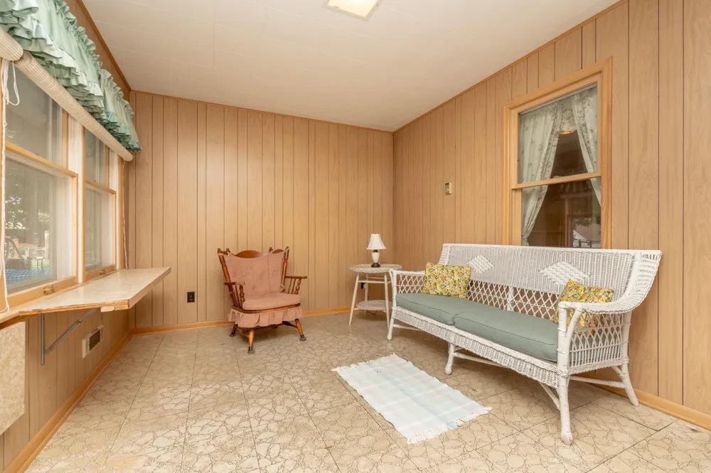 102 5th Street NE Montgomery, MN 56069