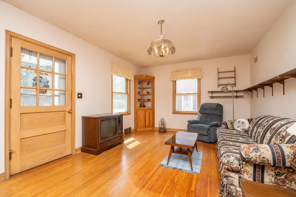 102 5th Street NE Montgomery, MN 56069