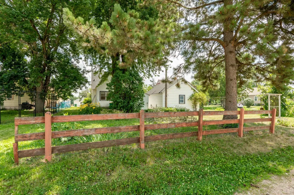 102 5th Street NE Montgomery, MN 56069