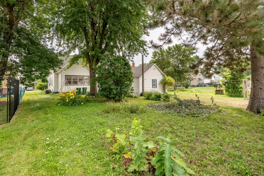 102 5th Street NE Montgomery, MN 56069