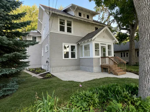 711 Clausen Avenue