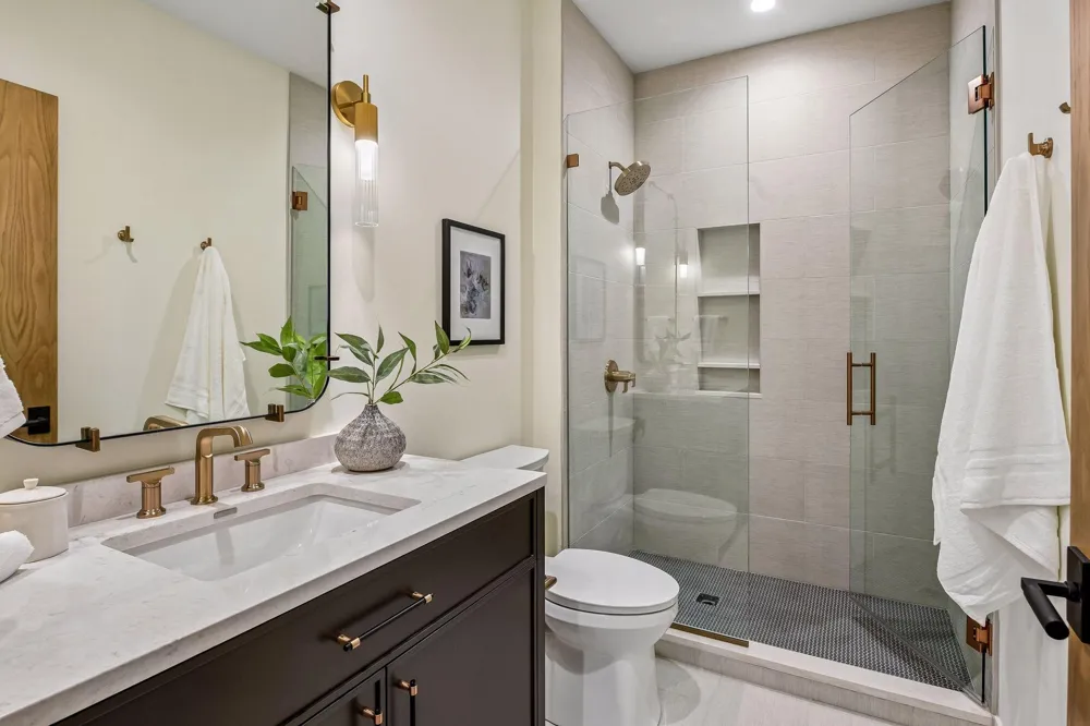 150 Broadway Avenue S #2B Wayzata, MN 55391
