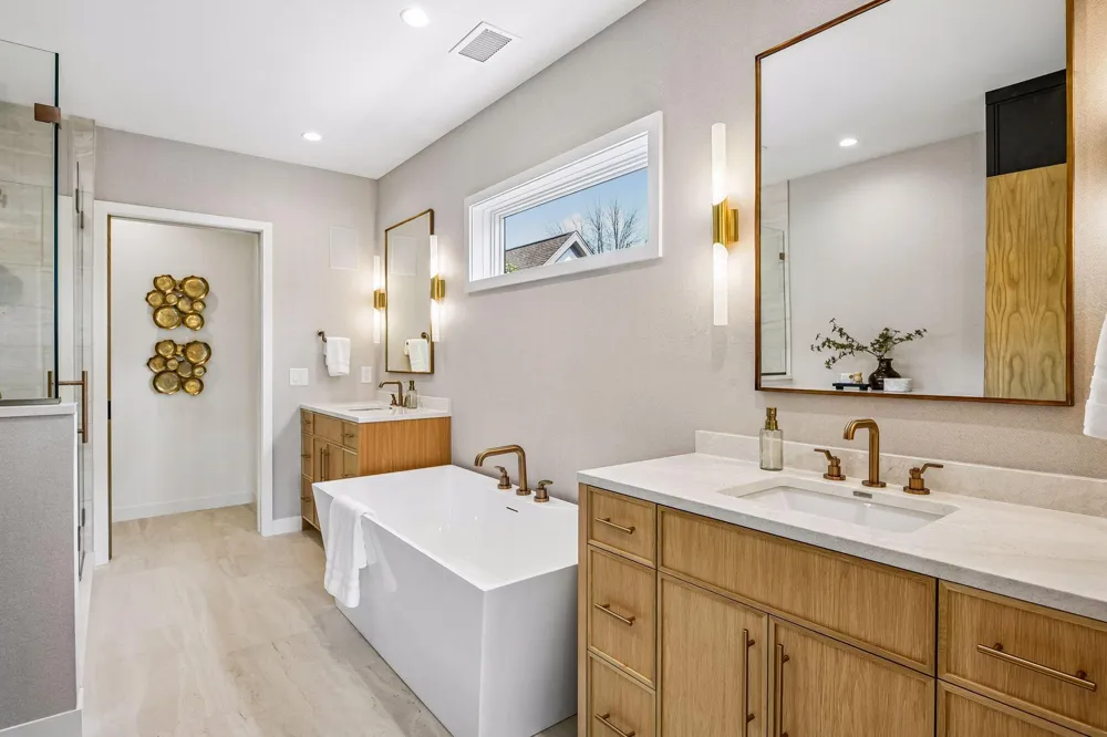 150 Broadway Avenue S #2B Wayzata, MN 55391