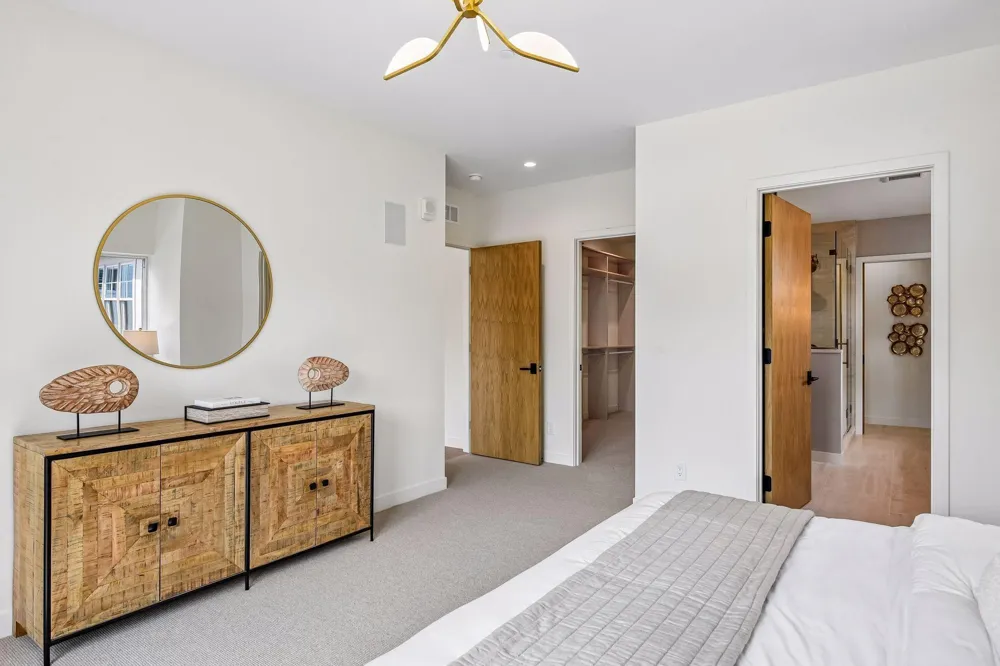 150 Broadway Avenue S #2B Wayzata, MN 55391