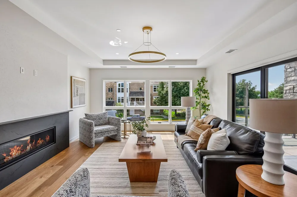 150 Broadway Avenue S #2B Wayzata, MN 55391