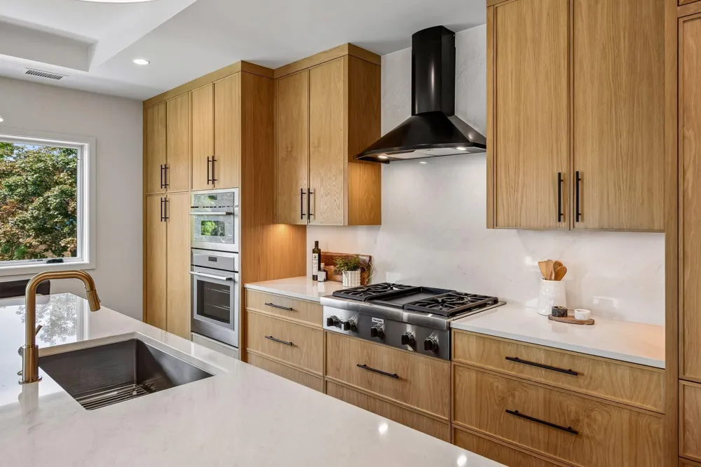 150 Broadway Avenue S #2B Wayzata, MN 55391
