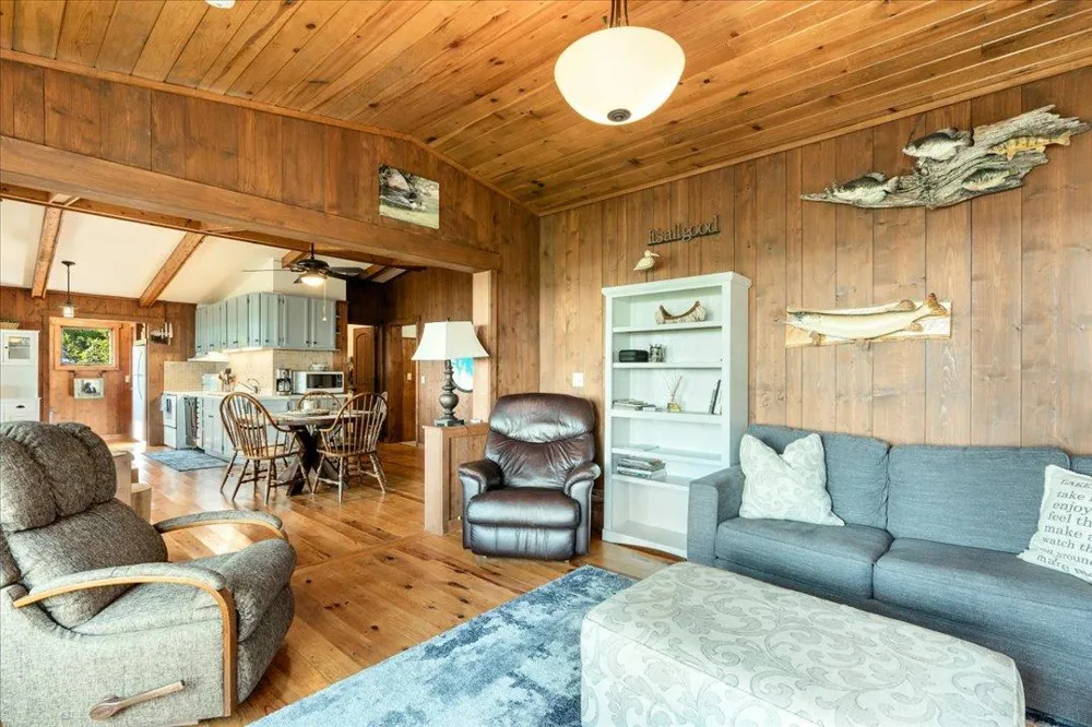 11114 Steamboat Loop NW Walker, MN 56484