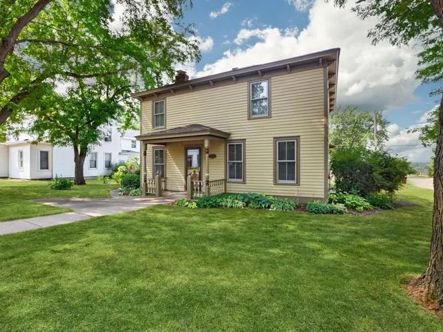 337 Court Street Prescott, WI 54021