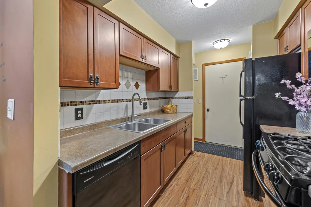 1128 Highland Avenue Northfield, MN 55057