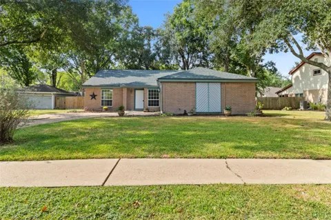 1207 Yorkshire Drive
