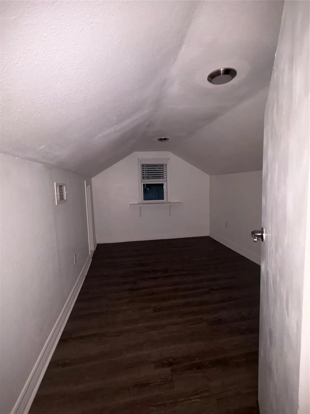717 Wafer Street Pasadena, TX 77506