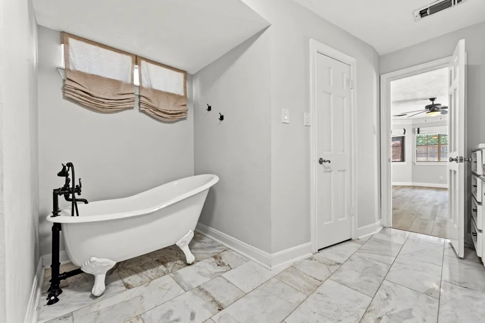 18319 Trace Forest Drive Spring, TX 77379