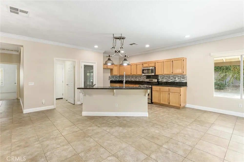 1469 Adam Banning, CA 92220