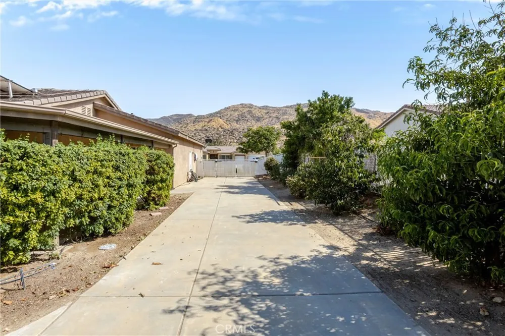 1469 Adam Banning, CA 92220