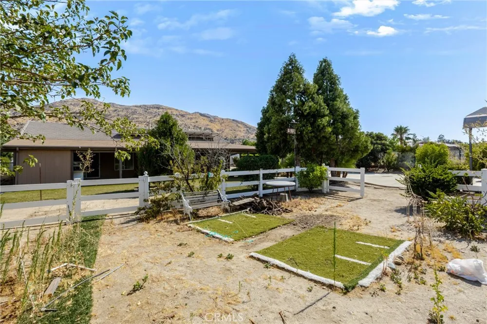 1469 Adam Banning, CA 92220