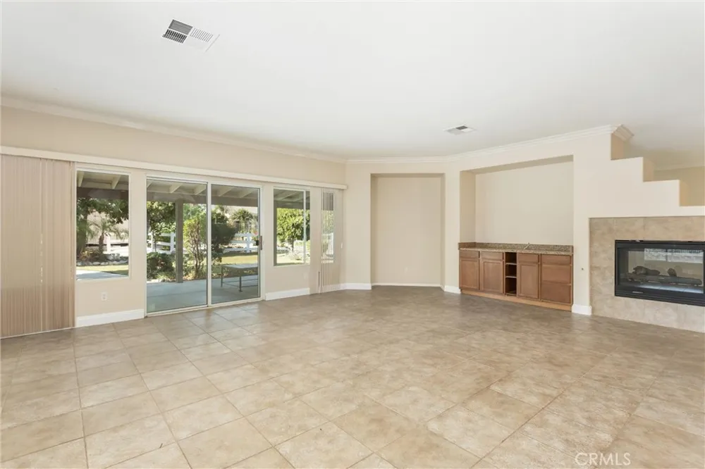1469 Adam Banning, CA 92220