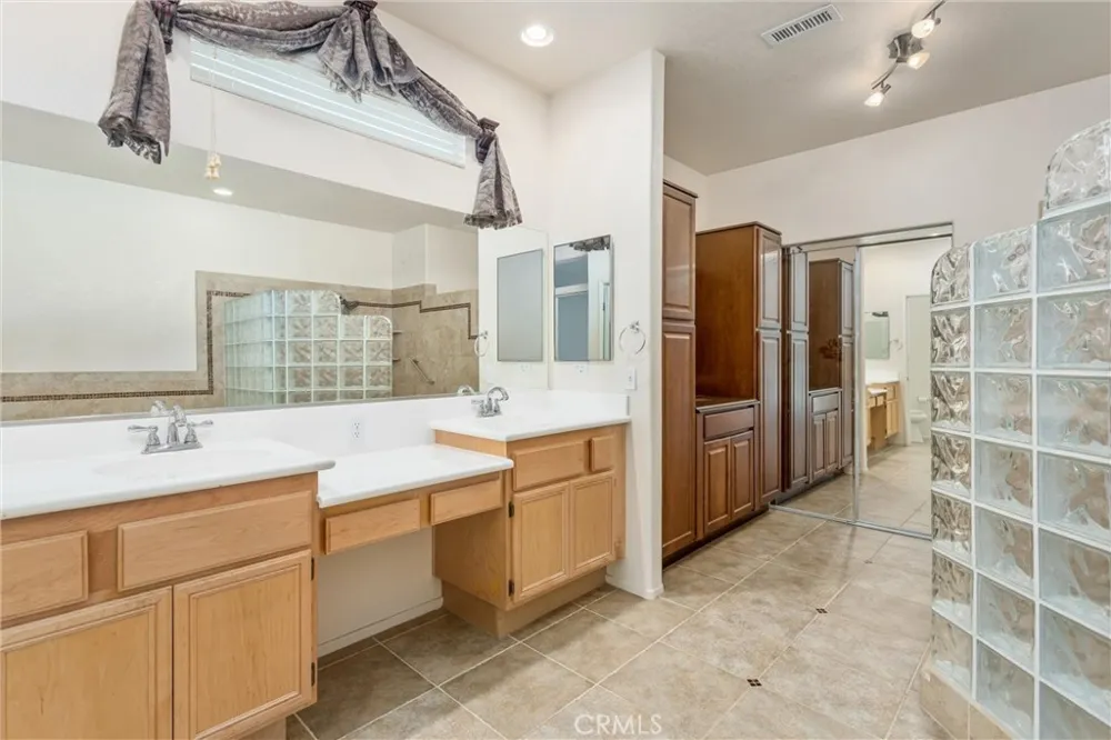 1469 Adam Banning, CA 92220