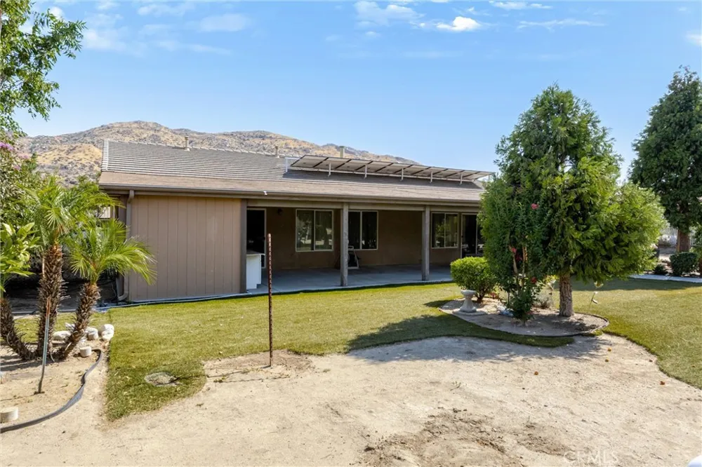 1469 Adam Banning, CA 92220