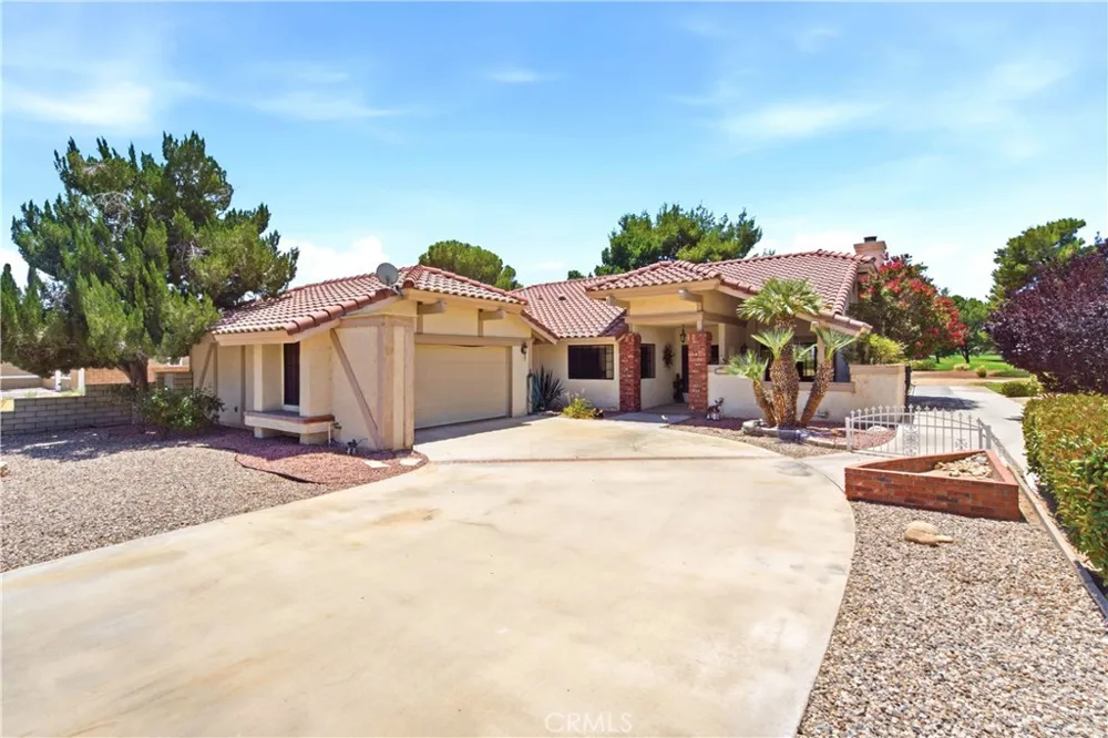 14779 Greenbriar Helendale, CA 92342