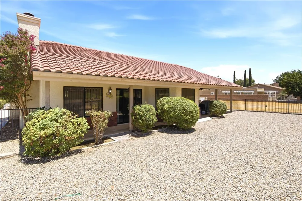 14779 Greenbriar Helendale, CA 92342