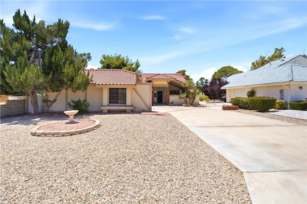 14779 Greenbriar Helendale, CA 92342