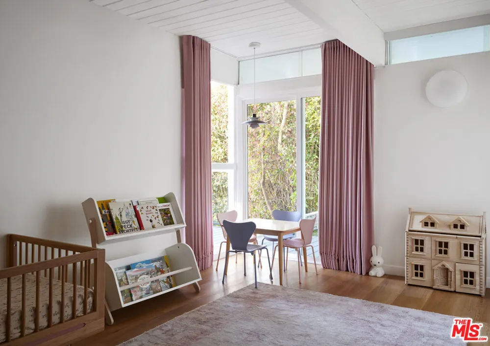 12 Deerhill Drive Palos Verdes Peninsula, CA 90274
