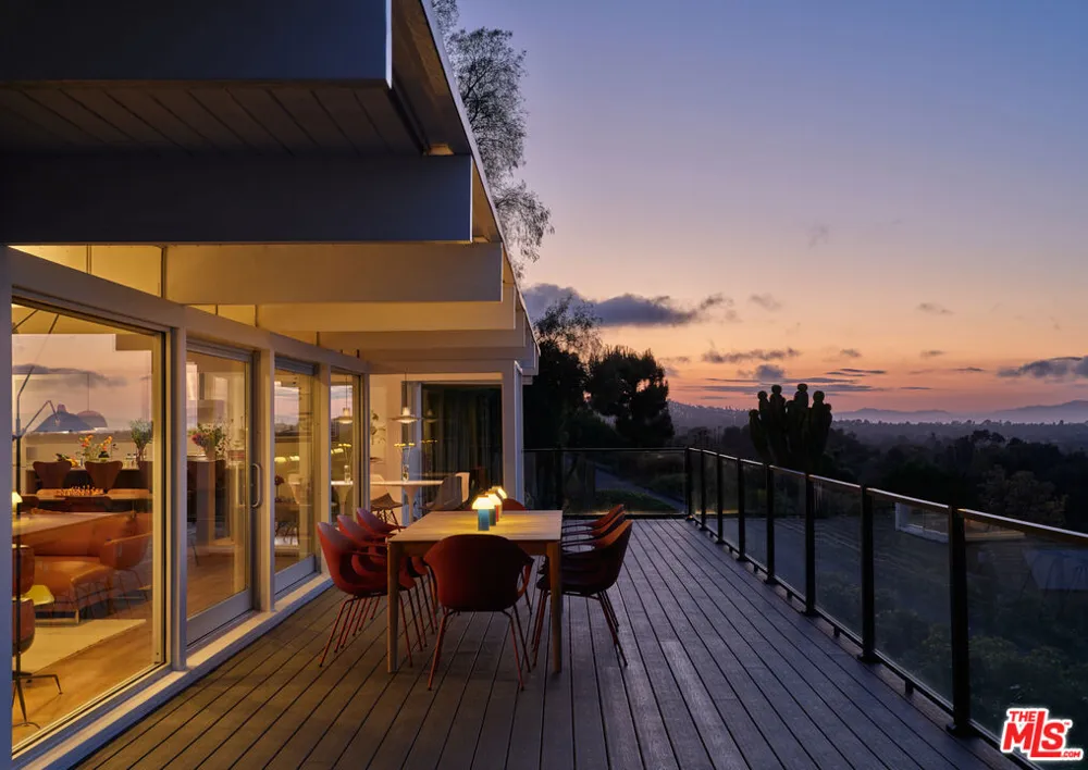 12 Deerhill Drive Palos Verdes Peninsula, CA 90274