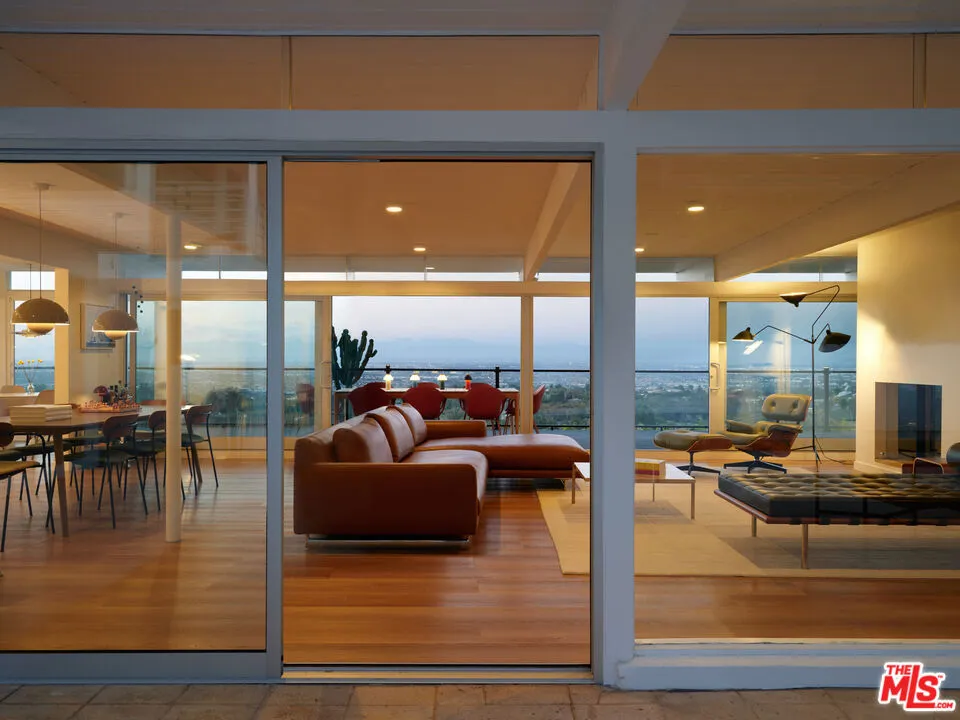 12 Deerhill Drive Palos Verdes Peninsula, CA 90274