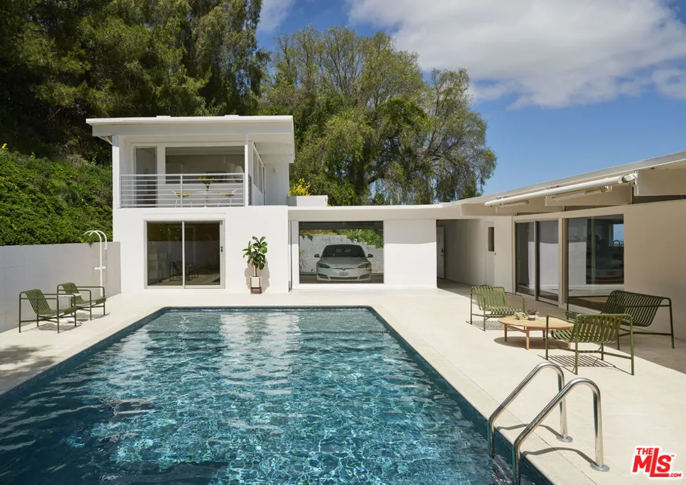 12 Deerhill Drive Palos Verdes Peninsula, CA 90274