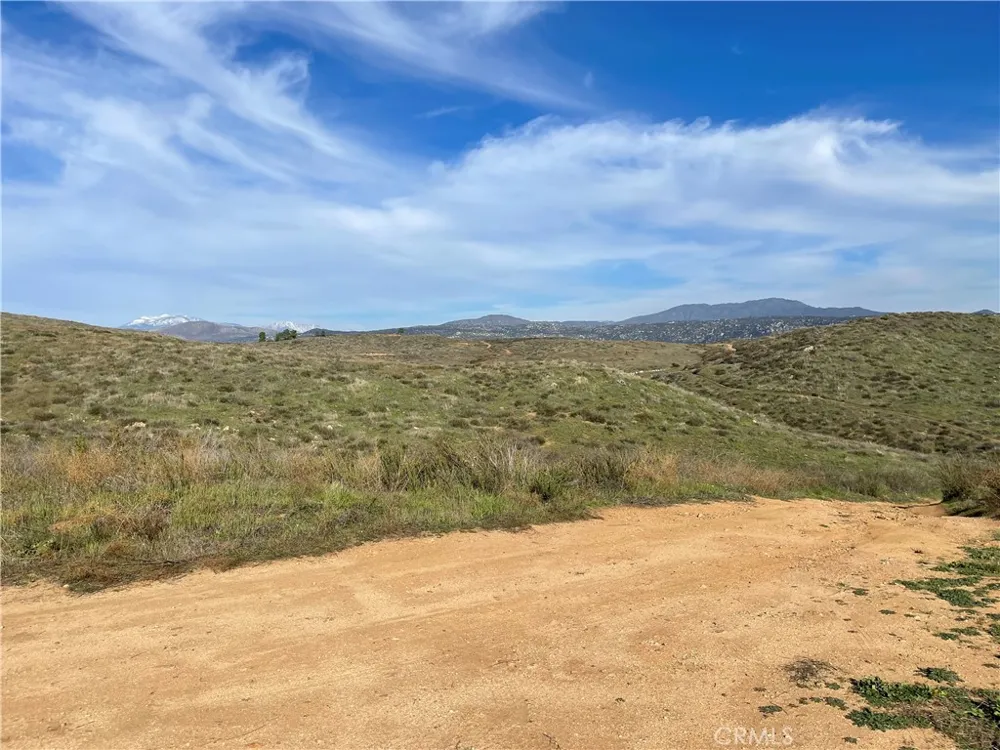 39282 San Ignacio Road Hemet, CA 92544