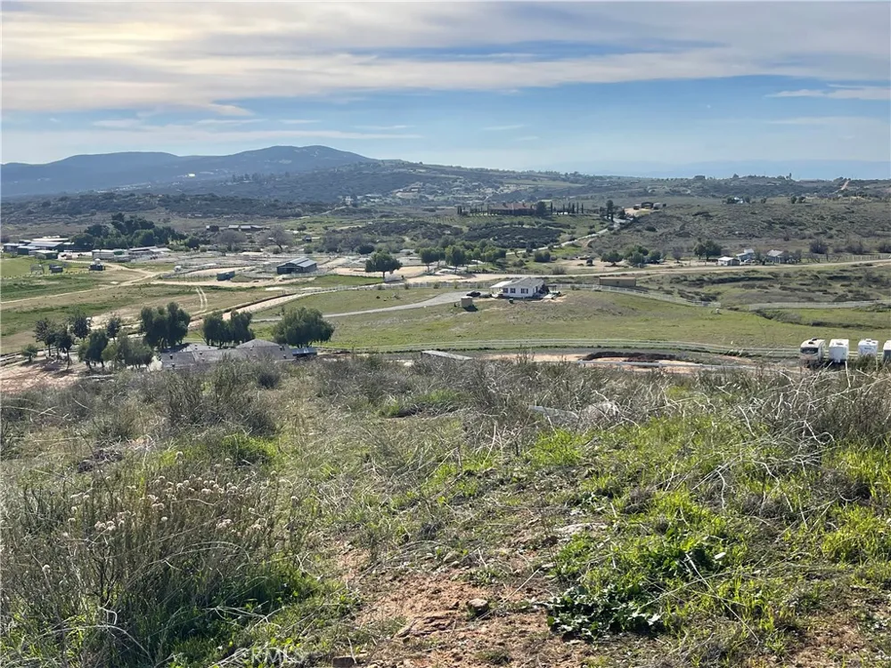 39282 San Ignacio Road Hemet, CA 92544