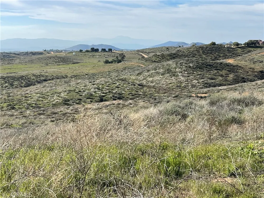 39282 San Ignacio Road Hemet, CA 92544