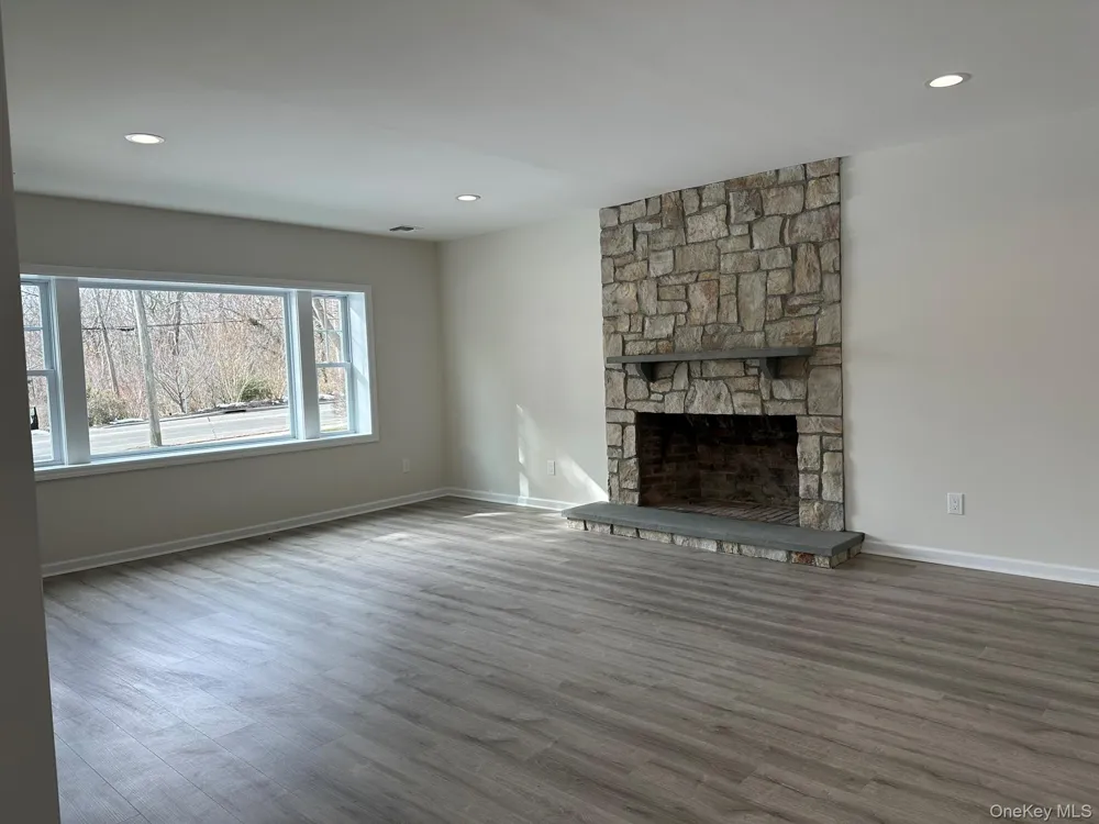 125 W Main Street Kings Park, NY 11754