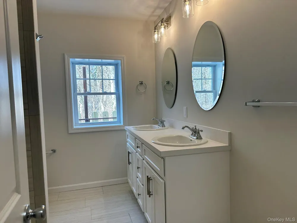 125 W Main Street Kings Park, NY 11754