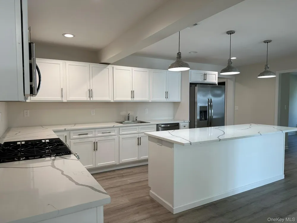 125 W Main Street Kings Park, NY 11754
