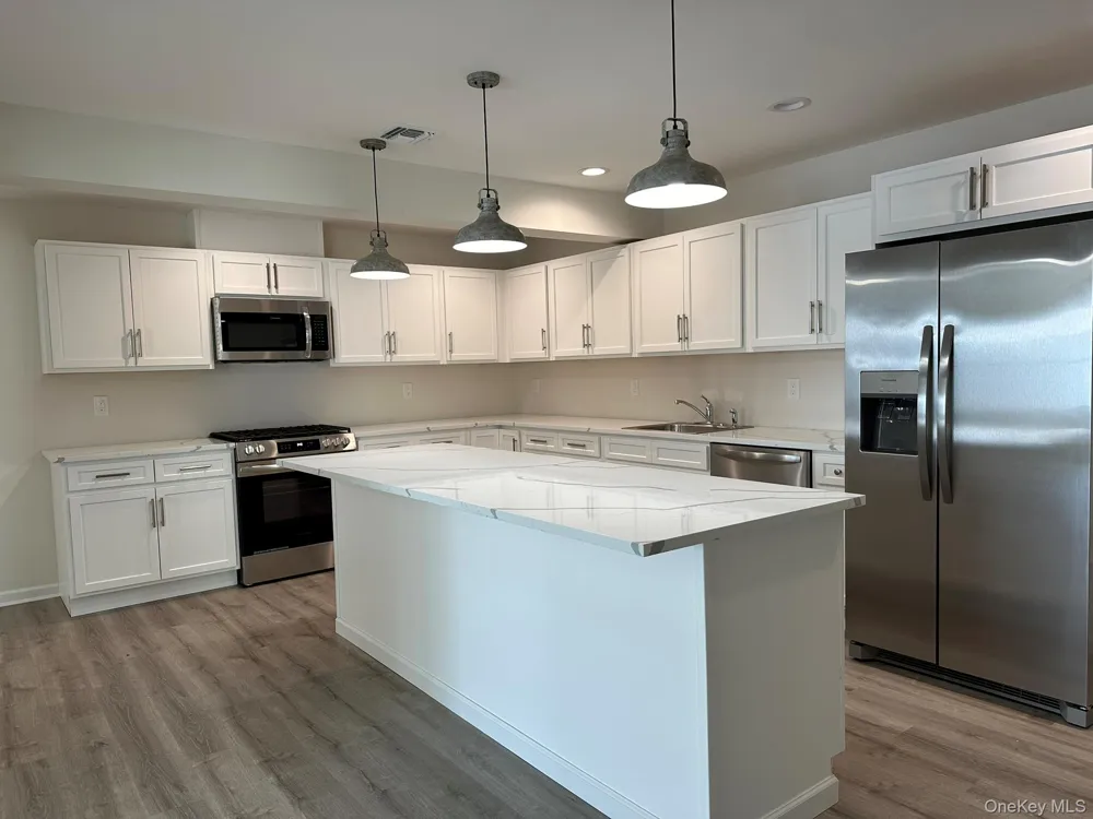 125 W Main Street Kings Park, NY 11754