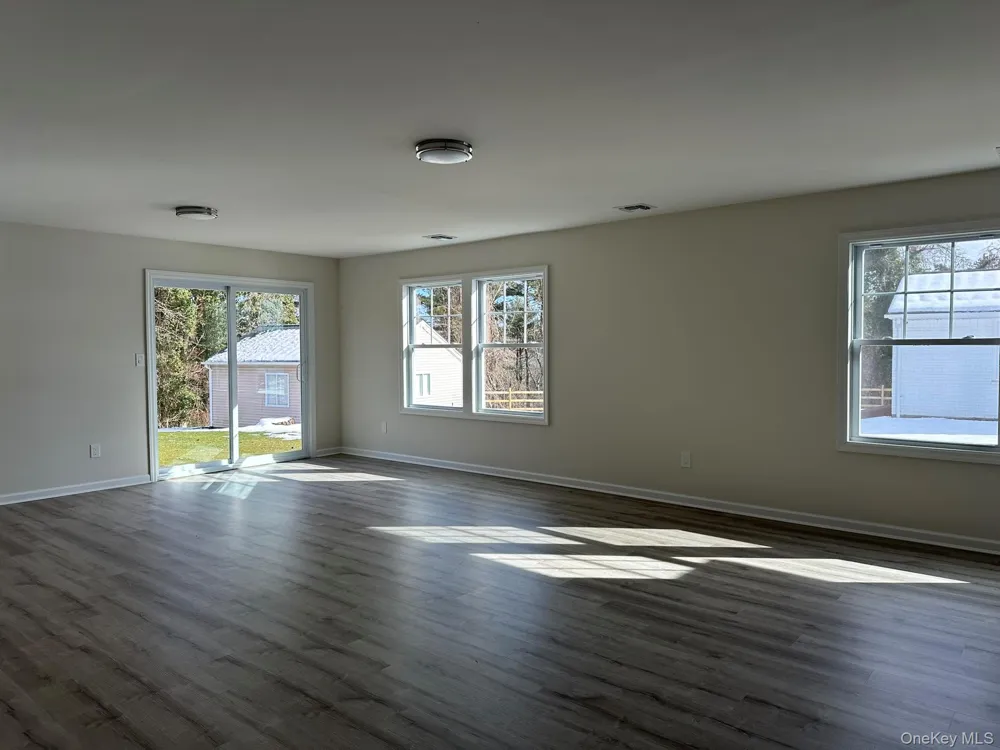 125 W Main Street Kings Park, NY 11754