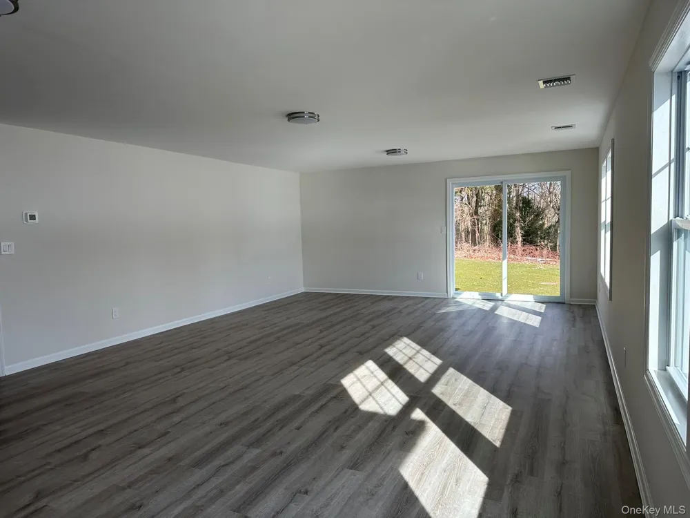 125 W Main Street Kings Park, NY 11754