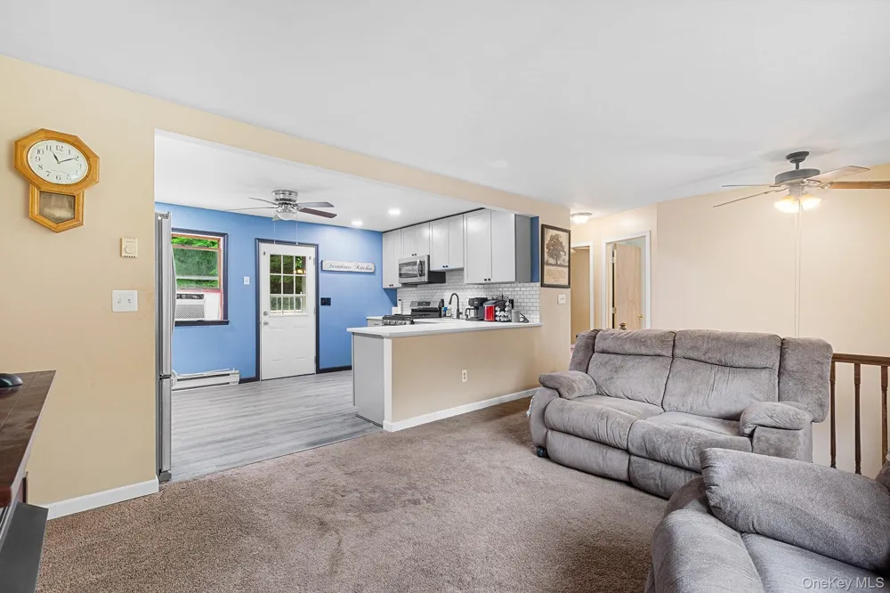 22 Hill View Road New Windsor, NY 12553